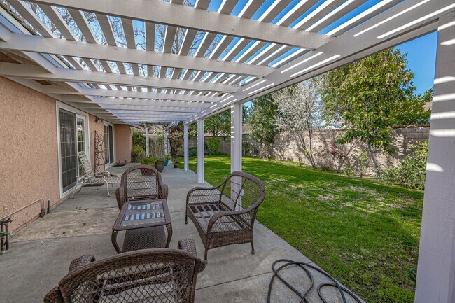 Building Photo - COMING SOON! Single Story 3 Bedroom Home F...