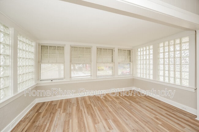 Building Photo - 4158 E 119th St