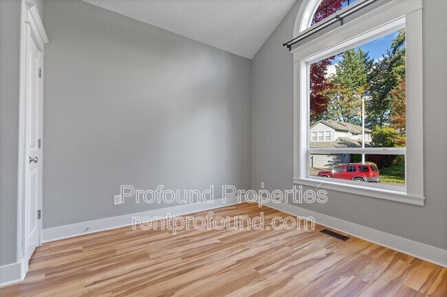 Building Photo - 7909 SW Oviatt Dr