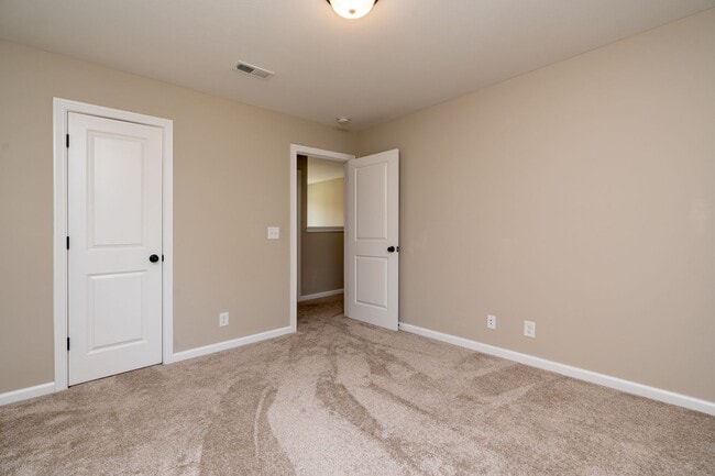 Building Photo - 1325 Shockey Dr