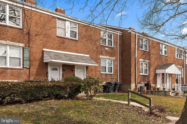 Building Photo - 3109 W 2nd St