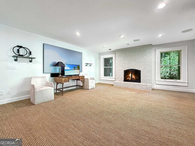 Building Photo - 500 Augusta Ln