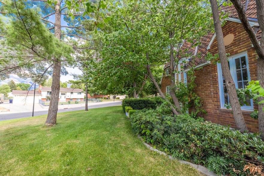 Building Photo - 8620 S 1185 E