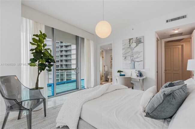 Building Photo - 10295 Collins Ave