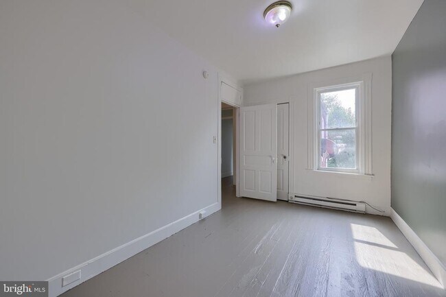 Building Photo - 464 Lafayette St