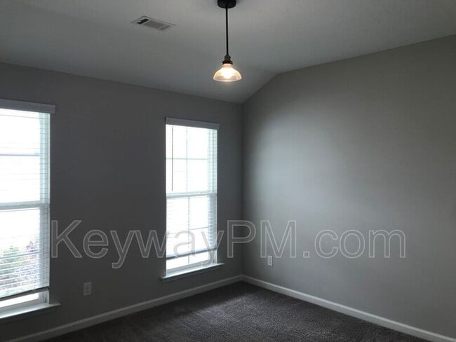 Building Photo - 221 Ducal St