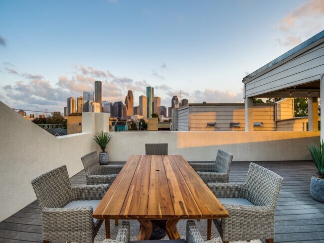 Building Photo - 1509 Holly St