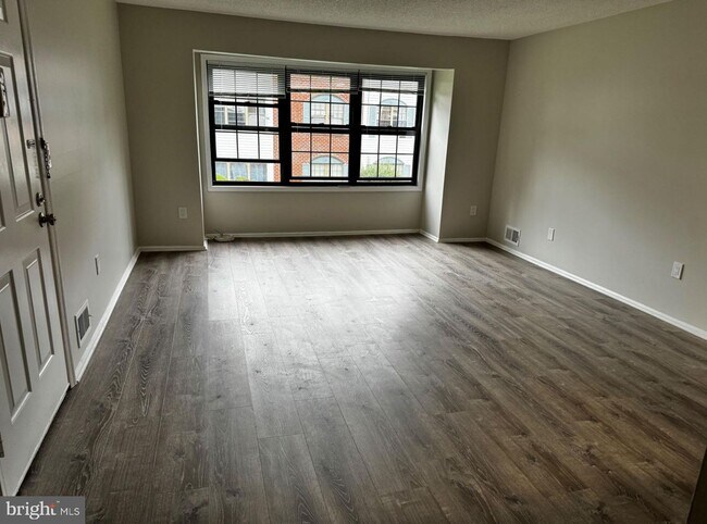Building Photo - 38 Feiler Ct