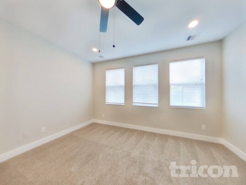 Building Photo - 4421 Bora Bora Ln