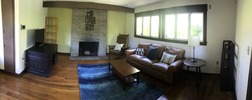 Living Room Pano - 3031 Fulton St