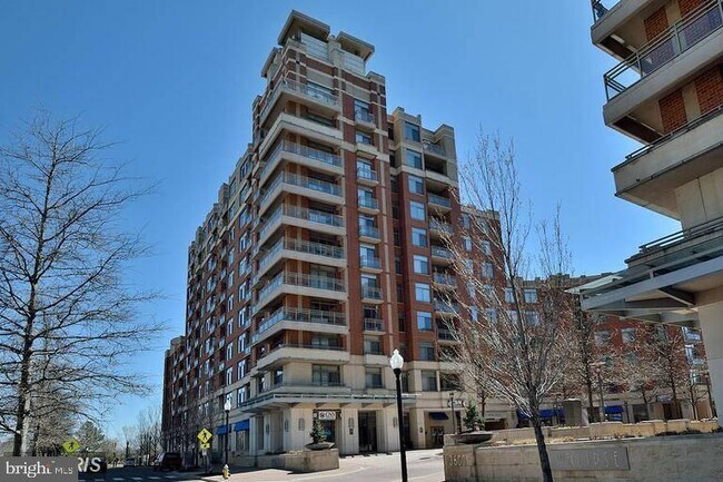 Building Photo - 3600 S Glebe Rd