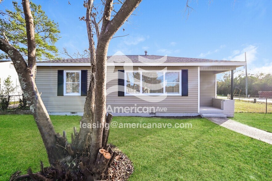 Primary Photo - 119 Astor St