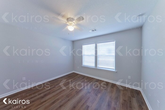 Building Photo - 13 Burnt Oak Cir