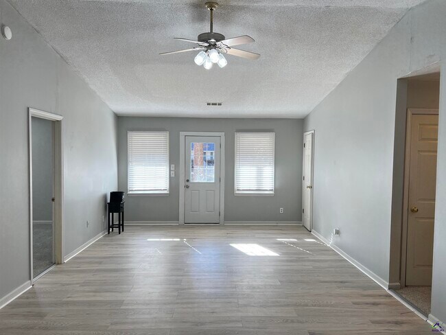 Building Photo - 2268 Unaliyi Trail