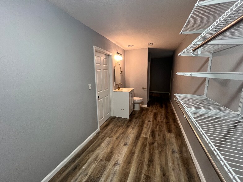 Building Photo - 4900 Grand Ave