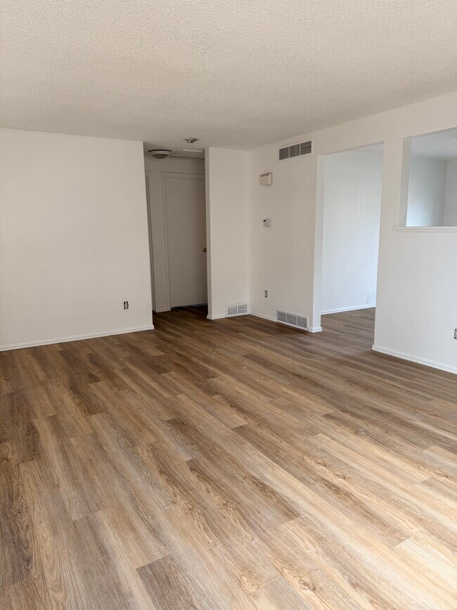 Building Photo - 10418 Jellison Way