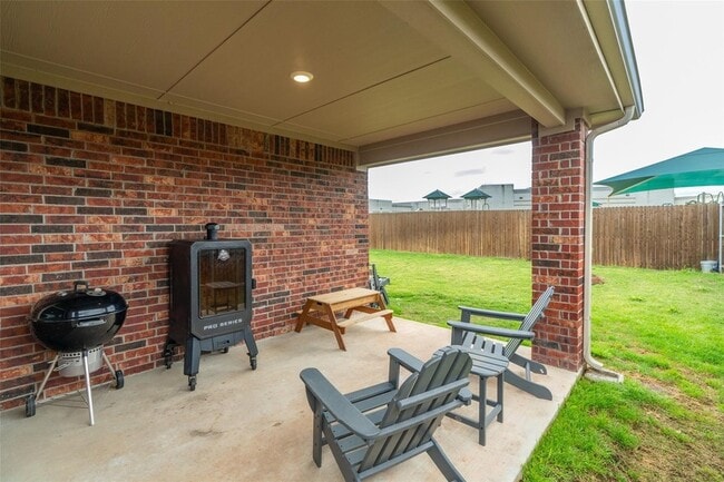 Building Photo - 121 Admiral Ln