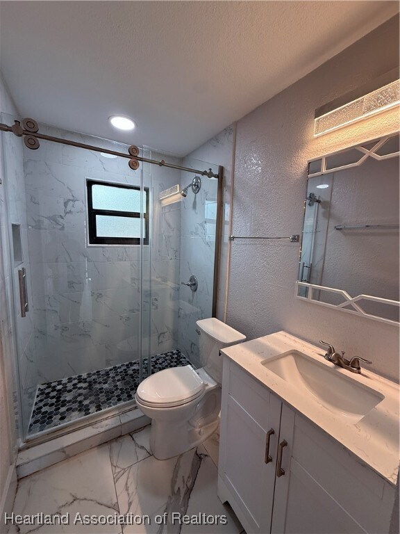 Building Photo - 520 Las Palmas Cir