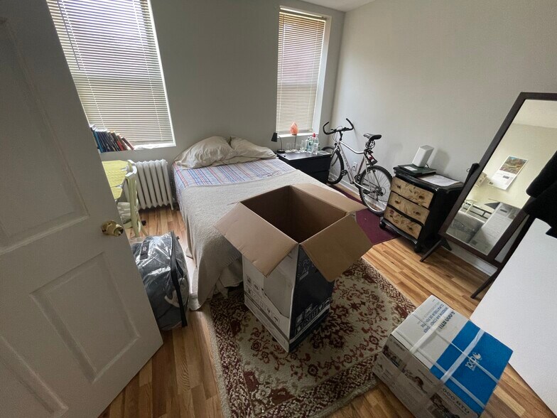 Building Photo - 45 Hemenway St