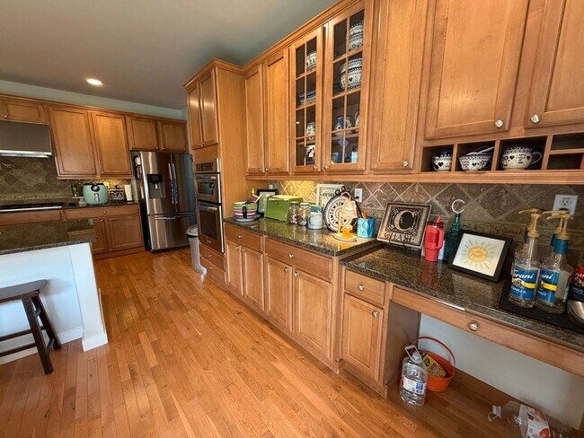 Building Photo - 4BR, 2.5 Bath + Loft DuPont Home