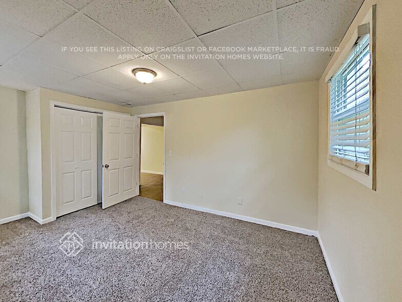 Building Photo - 3621 N Hampton Dr