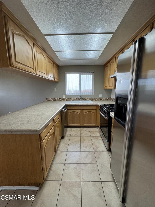 Building Photo - 763 Benson Way