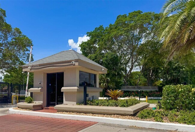 Building Photo - 1256 S Military Trail