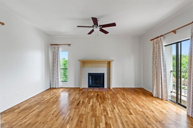 Building Photo - 409 E 38th St