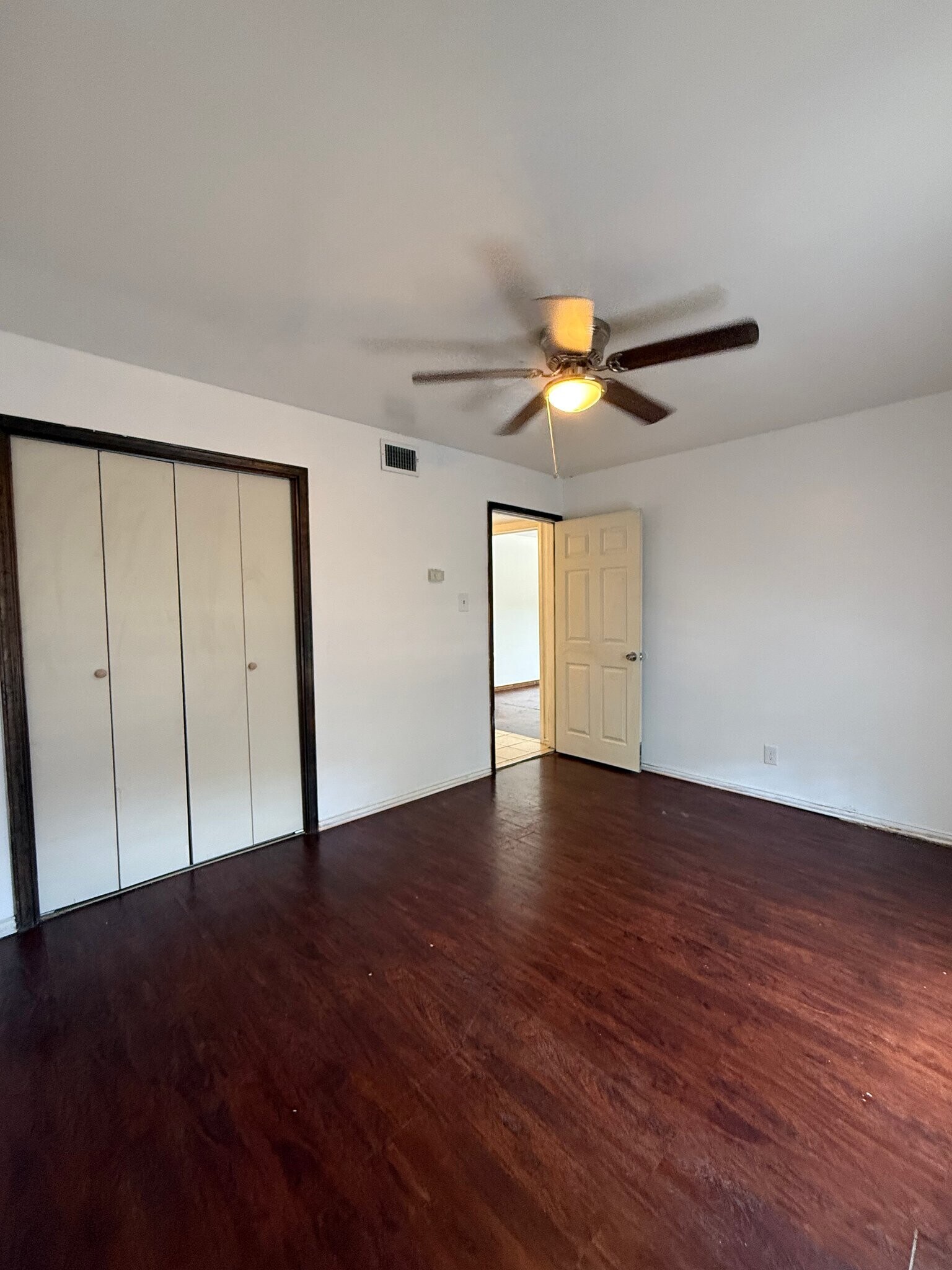 Building Photo - 707 W Malone Ave