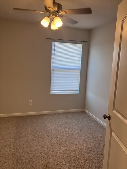 Building Photo - 1324 Mill Mtn