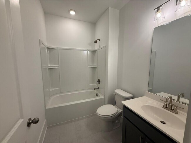 Building Photo - 1531 Layton Ln NW