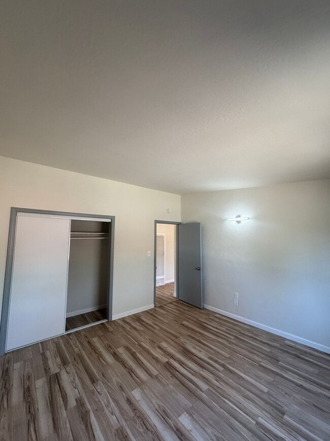 Building Photo - 103 Pueblo Way