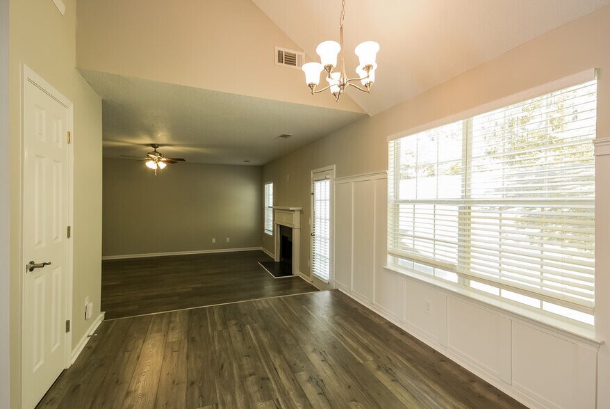 Building Photo - 3656 Gray Birch Dr