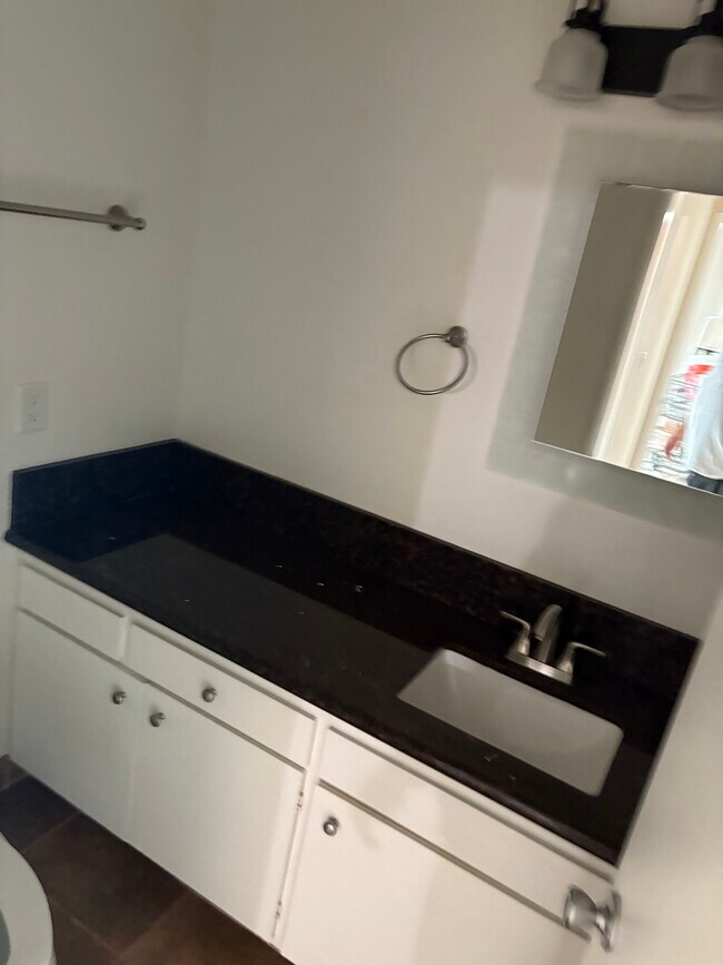 2nd bathroom - 8701 Delgany Ave