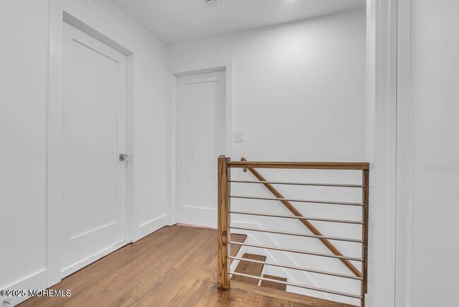 Building Photo - 1 Robin Dr