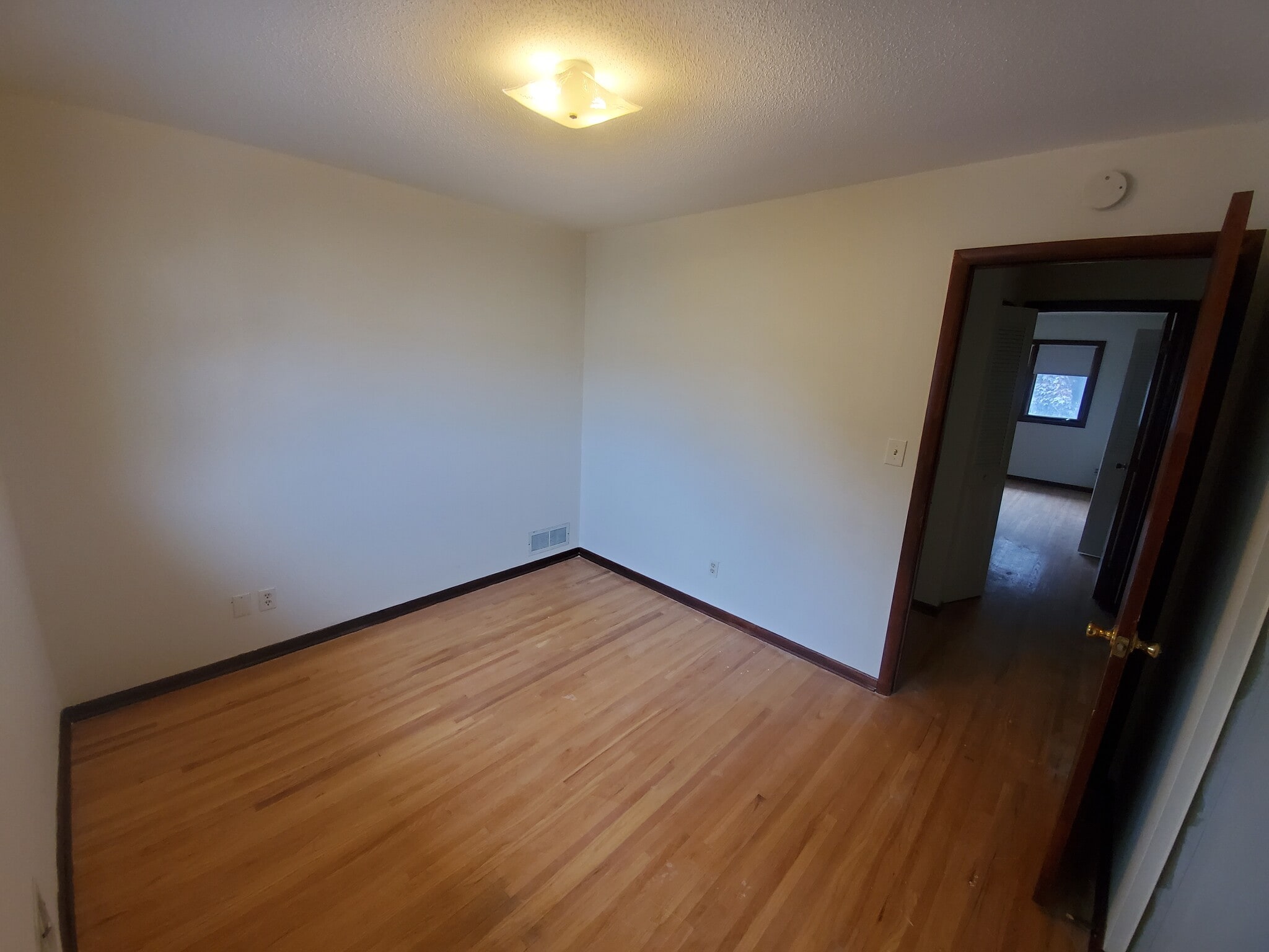 Bed #3 - 1182 Lane Pl