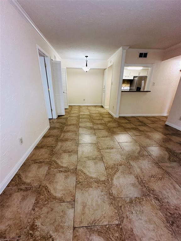 Building Photo - 7200 Clarewood Dr