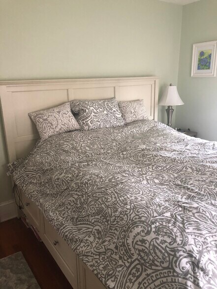 Building Photo - 547 Wilder St