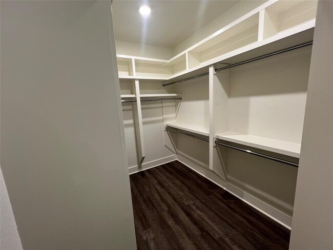 Building Photo - 412 Carneros Dr