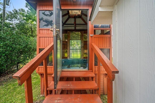 Building Photo - 739 Pas Trail
