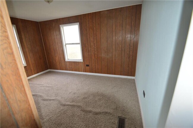 Building Photo - 4186 E 1100 S