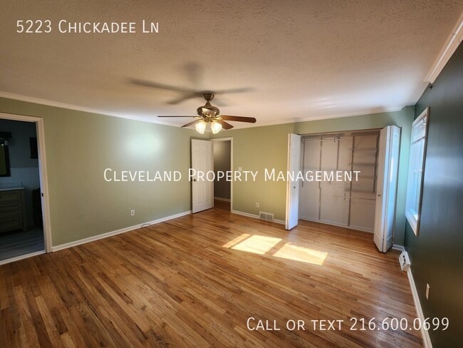 Building Photo - 5223 Chickadee Ln