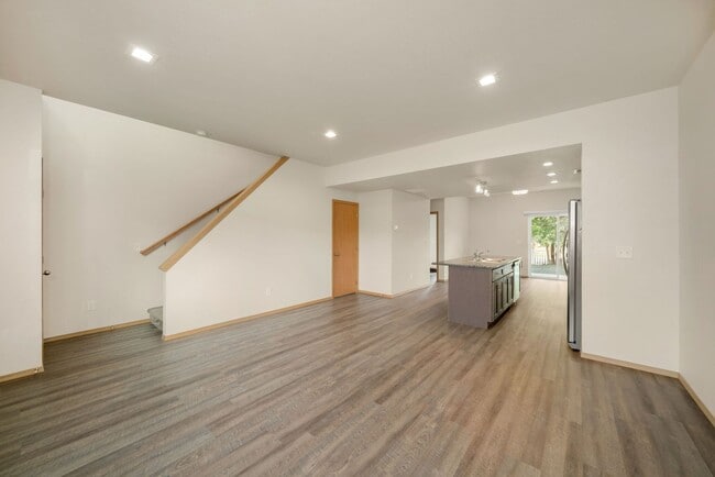 Building Photo - 1113 W Sinto Ave
