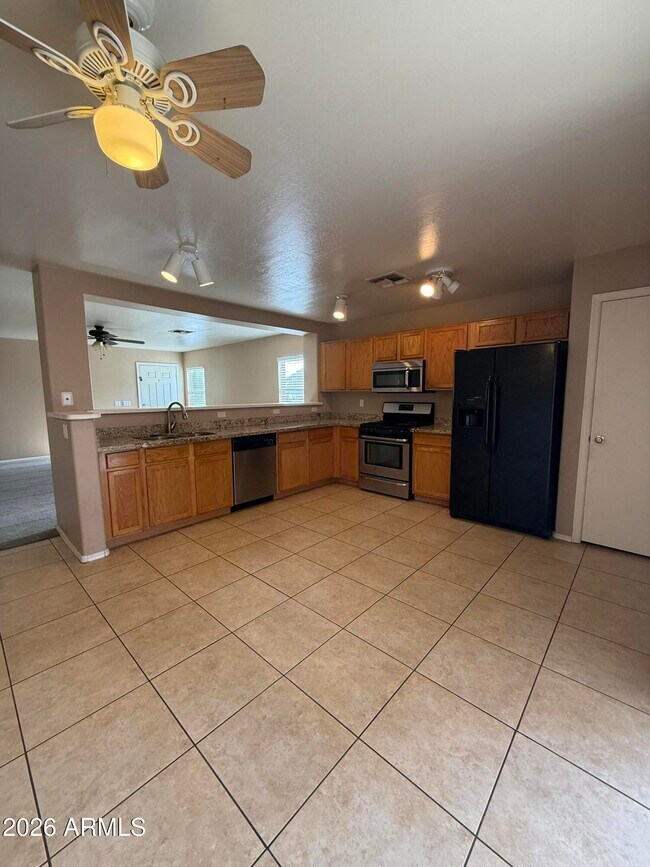 Building Photo - 12622 W Corrine Dr
