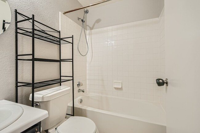 Building Photo - 8256 S Fillmore Way