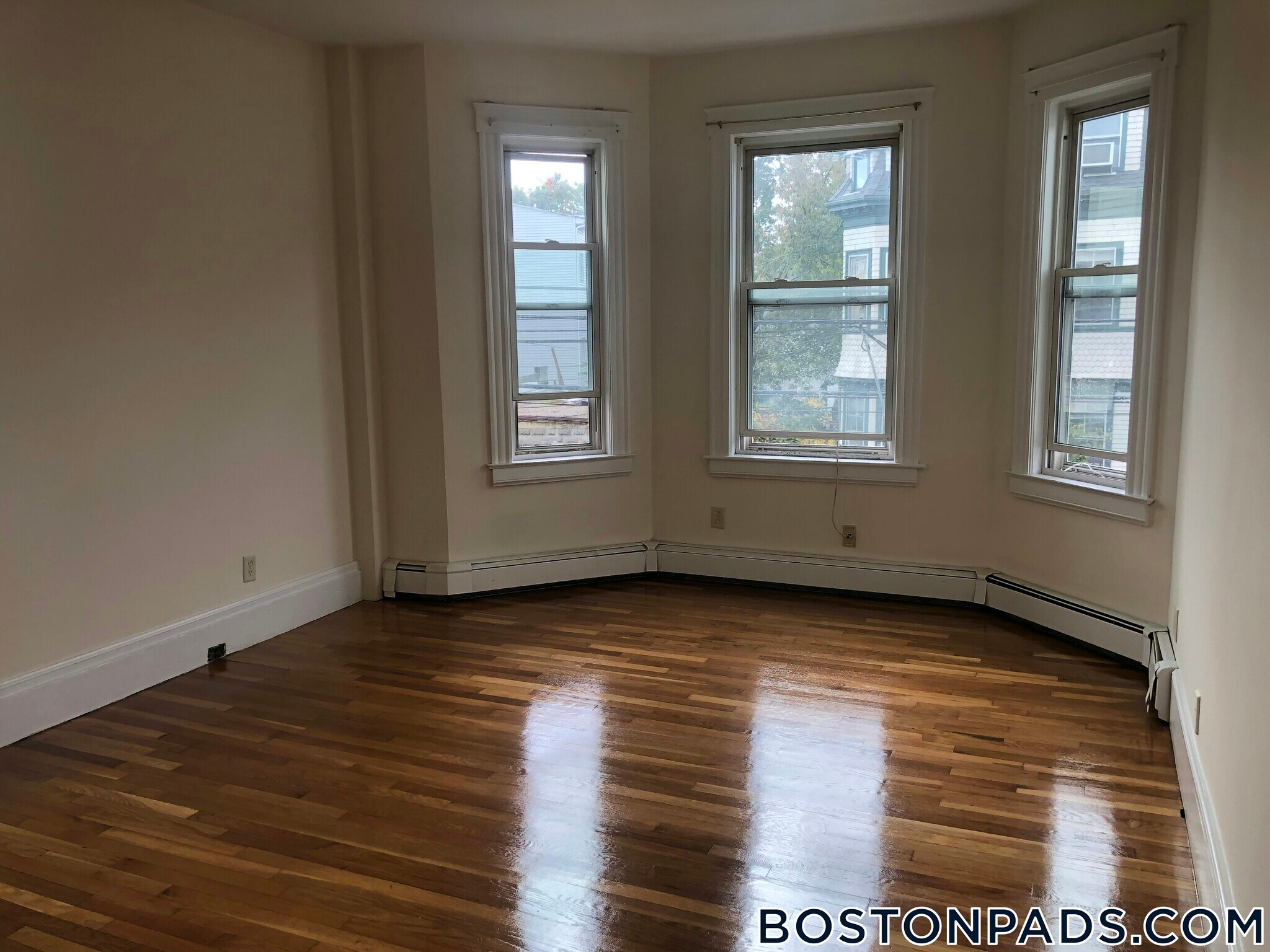 Building Photo - 74 Aldie St