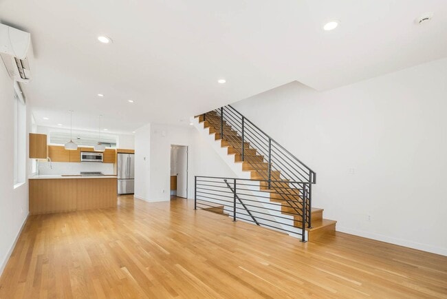 Building Photo - 4504 Linden Ave N