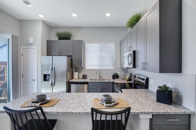 Building Photo - 7205 Borland Dr