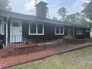 Building Photo - 114 Brookside Rd