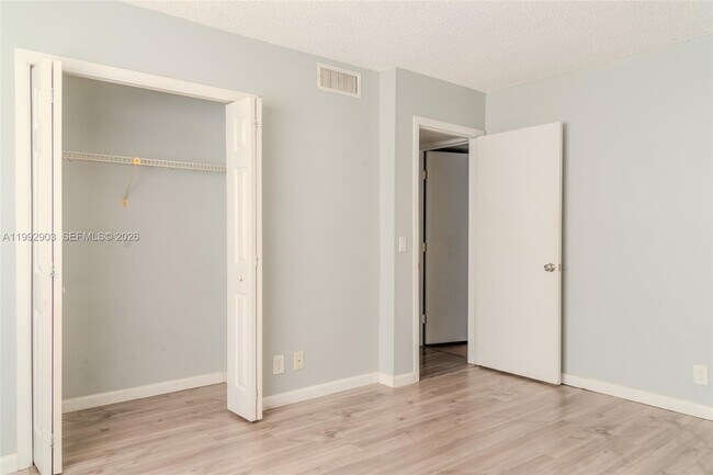 Building Photo - 16431 Blatt Blvd